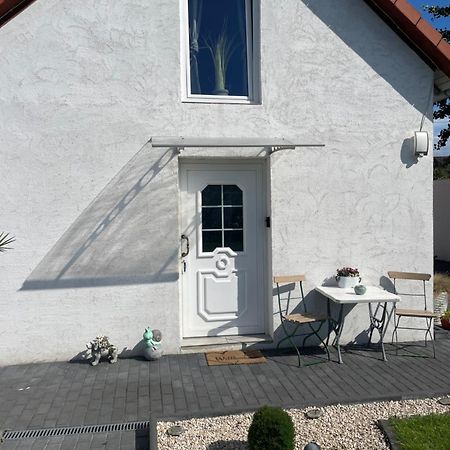 Kleine Gemuetliche Einliegerwohnung Mit Garten Und Pool Nordstemmen Esterno foto