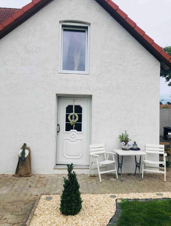 Kleine Gemuetliche Einliegerwohnung Mit Garten Und Pool Nordstemmen Esterno foto